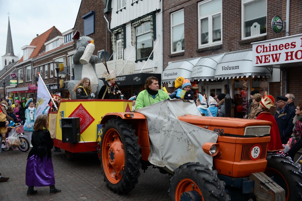 ../Images/Kinder optocht 2015 003.jpg